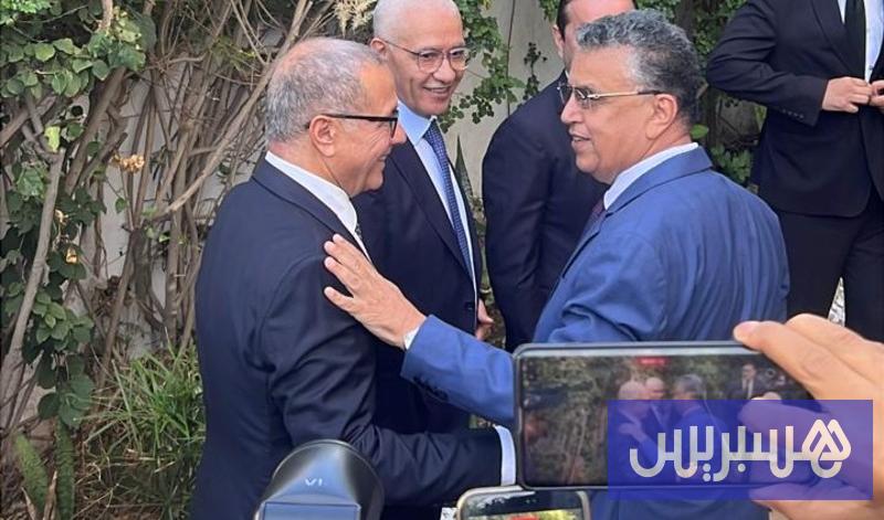 قياديو “البام والأحرار” يفتتحون المشاورات قياديو “البام والأحرار” يفتتحون المشاورات