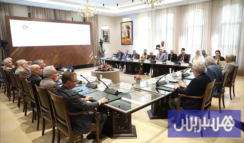 أكاديمية المملكة تنفذ “كرسي الخط” أكاديمية المملكة تنفذ “كرسي الخط”