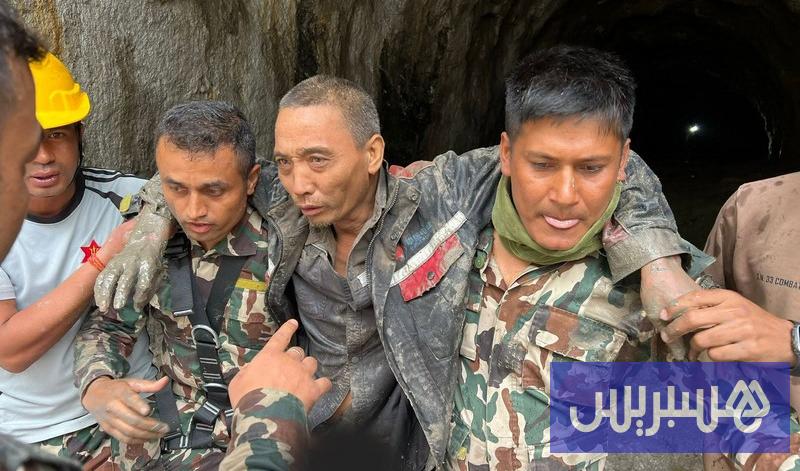 10 أيام تحت الأرض.. إنقاذ صيني من نفق أغرقته فيضانات نيبال 10 أيام تحت الأرض.. إنقاذ صيني من نفق أغرقته فيضانات نيبال