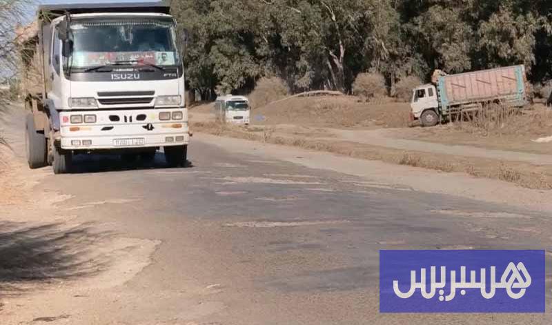 طريق مهترئة وخسائر متواصلة طريق مهترئة وخسائر متواصلة