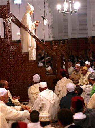 حين يكتشف المغاربة أنهم كانوا شيعة وخوارج قبل أن يصبحوا مالكيين !