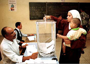 أحزاب  في ذمة الله