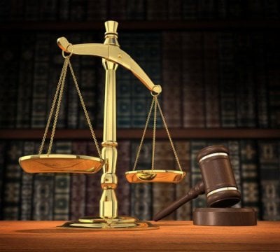 لا تراسلوا الملك ..لأنه سيكون مصيركم الطرد؟