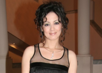 سناء عكرود..الإنسانة والفنانة، الواحدة المتنوعة