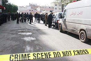 أستاذ يقتل زوجته المعلمة بـ8 طعنات سكين