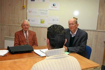 مغاربة فرنسا يعانون من التمييز في رحلة البحث عن العمل
