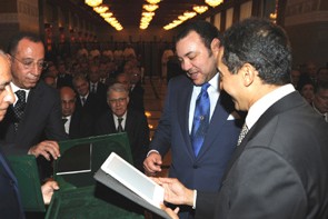 الملك يعزي الوزير شامي في وفاة والده
