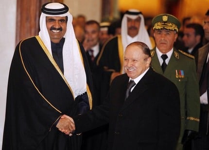 أمير قطر يطير بعد الفوز مباشرة إلى الجزائر