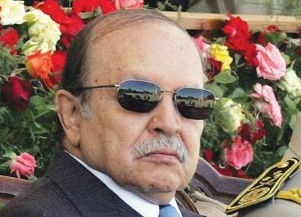 بوتفليقة يعلن تشكيل لجنة لتعديل الدستور