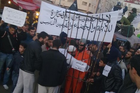 الإسلاميون يعودون إلى الحراك الفبرايري بطنجة عبر بوابة السلفية
