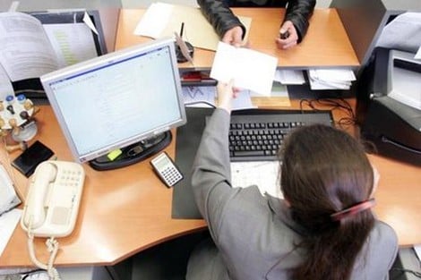 "بنك المغرب" يرصد ارتفاع أسعار الخدمات المصرفية في المملكة