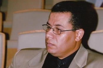 الطالب: أسلوب لخماري "لاحضاري ولامهني"