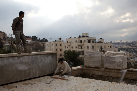 شقق 5 نجوم على أراضي القدس المحتلة