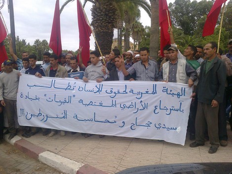 سكان "أمنيع" غاضبون من استغلال أراض جماعية