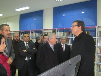 بلمختار يفتتح المكتبة الوسائطية بطنجة
