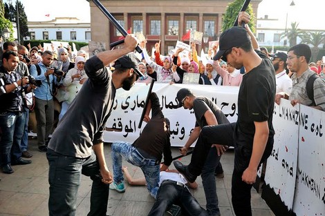"العدل والإحسان" تخلد ذكرى وفاة عماري بوقفة أمام البرلمان