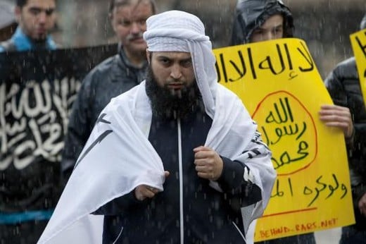 دعوة "داعش" للزحف على بغداد تفجّر صراعا مغربيا في هولندا