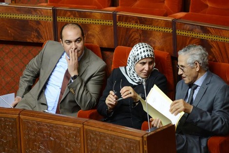 الحكومة تقرر تعميم المنحة الجامعية على جميع طلبة المغرب