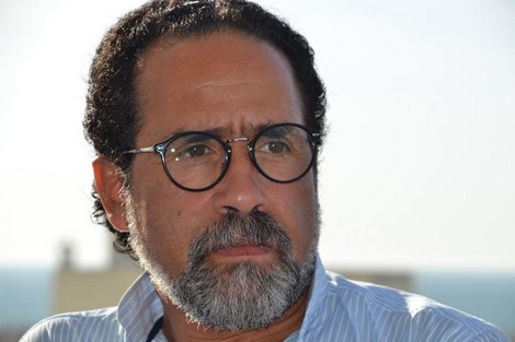 بوسريف يرسم حدود "الاتصال والانفصال" بين المثقف والداعية