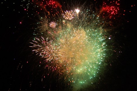أكادير تستقبل 2015 بشهب وألوان وأنغام أملا في سنة أفضل