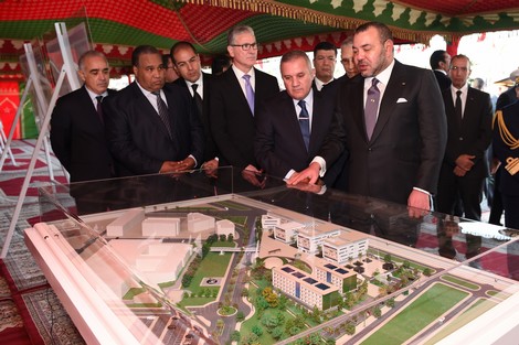 الملك يضع الحجر الأساس لجامعة محمد السادس لعلوم الصحة