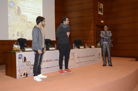 طُلابٌ إماراتيون يتعلّمون "تيفيناغ" في 3 أيّام بالمغرب