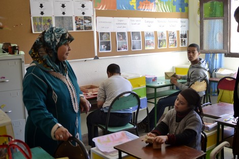 "أم ياسين" .. مغربية تُكافح لإدماج الأطفال المعاقين ذهنيا