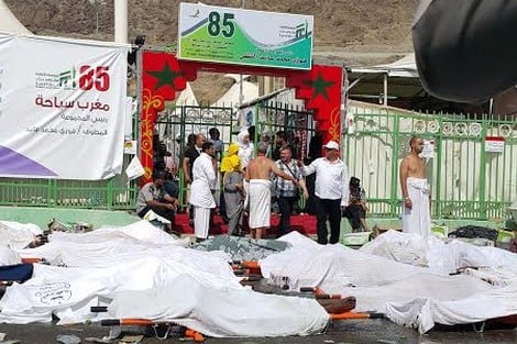 الديوان الملكي يعلن وفاة ثلاثة حجّاج مغاربة في "فاجعة مِنى"