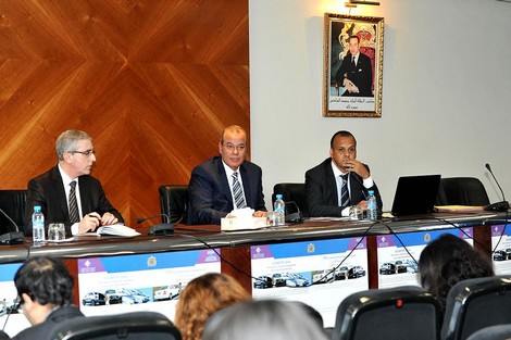 أداء ضريبة السيارات عبر الأبناك والإنترنت ابتداءً من يناير 2016