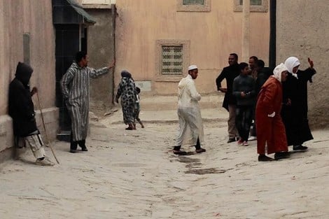 خطبة جمعة بالأمازيغية في "تونفيت".. دروس في الدستور والمساواة