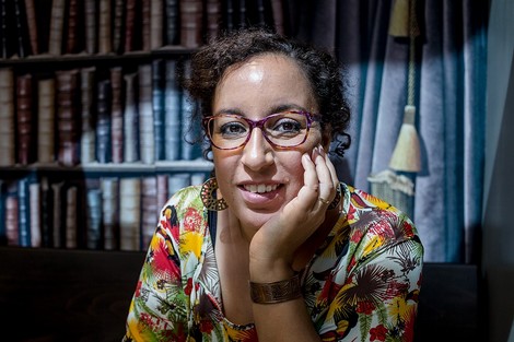 الروائية الهاشمي: أحببت الكتُب من تقبيل المصاحف ببني سيدَال