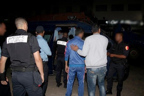 عناصر الأمن تضبط متاجرين بـ"طابا" في أزغنغان