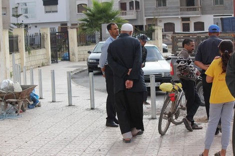حواجز بمحيط مسجد تثير خلافا جمعويا بالجديدة