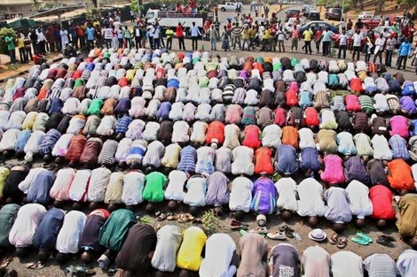 ماليون يصلون لأجل السلام والوحدة في رمضان
