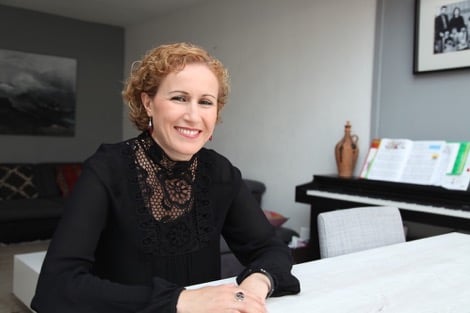رشيدة الموساوي .. مغربيّة تُعالج الأمراض الباطنيّة بهولندا