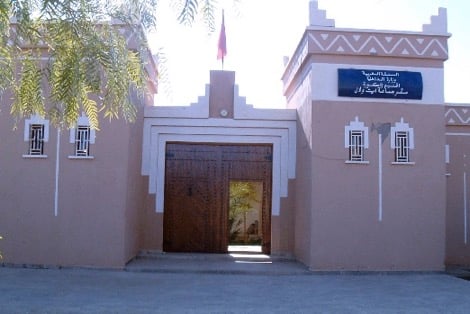 مواطنون يحتجون بسبب النقل المدرسي في زاكورة
