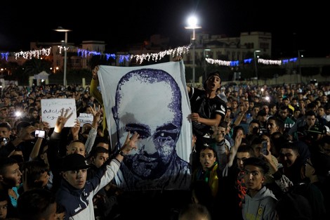عائلات معتقلين: أبناؤنا لم يتسببوا في مقتل "سمّاك الحسيمة"