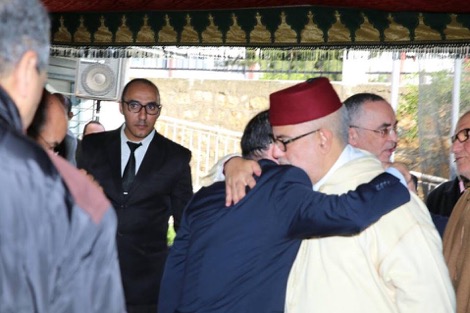 عناق بنكيران والعماري على فيسبُوك.. "العداوة ثابتة والصواب يكون"