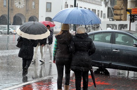 أمطار غزيرة تعم المغرب .. وسرعة الرياح 100 كيلومتر في الساعة