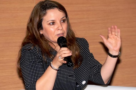 أفيلال تلامس المكاسب النسائية وتساند اشتغالات "العدالة والتنمية"