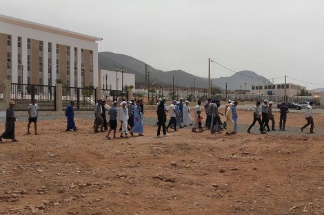 محتجون ينددون بـ"تحديد الملك" في سيدي إفني