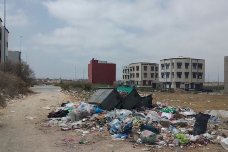 منظفون غاضبون يستأنفون لمّ مخلفات سكان الجديدة