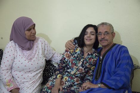 النوم يجافي عيون الناشطة "سيليا" .. خيبة أمل وفرحة لم تكتمل