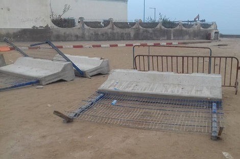 أعمال تخريب في شاطئ الوطية ضواحي طانطان