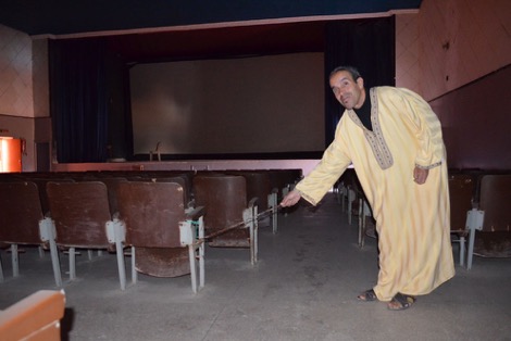 سينما الخيمة .. السنون تطمر قاعات "الفن السابع" في واد نون