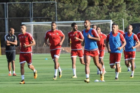 دفاع منتخب "أسود الأطلس" .. مستويات مُتفاوتة وتنافُسية مفقودة