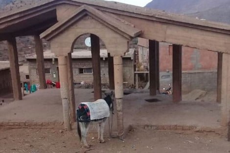 مستوصفات مهجورة بأزيلال تتحول إلى مراحيض