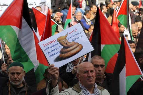 "التحرير الفلسطينية" تعول على المغرب لمقاطعة البضائع الأمريكية
