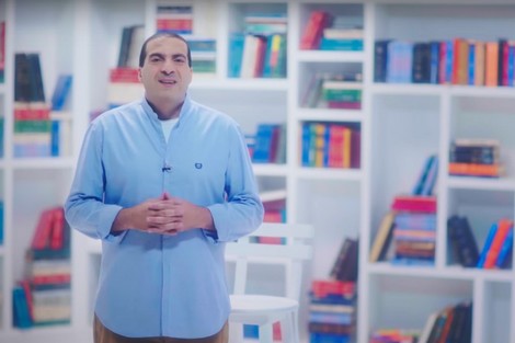 عمرو خالد: القرآن الكريم أثبت قبل العلم تحديد الرجل نوع الجنين