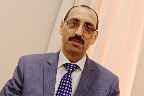 بنجيلالي .. طريق أكاديمي مغربي بين "الأحد الغربية" ونزوى